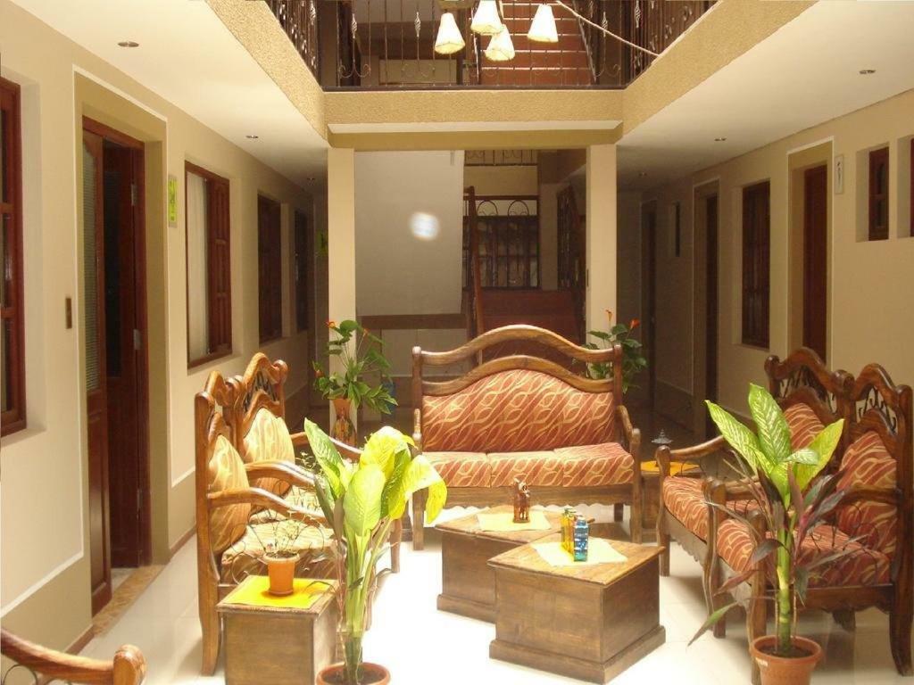 Hotel Oasisa Уюни Экстерьер фото